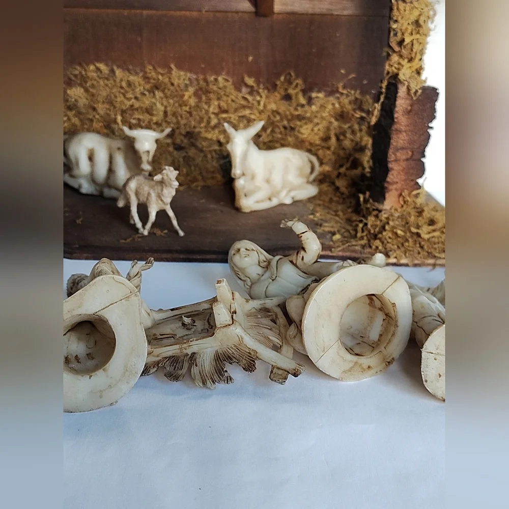 KMART Vintage 12 Piece Figures Nativity Set Wooden Stable Winter Christmas Decor